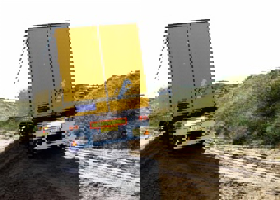 Sidste lastbil kører væk