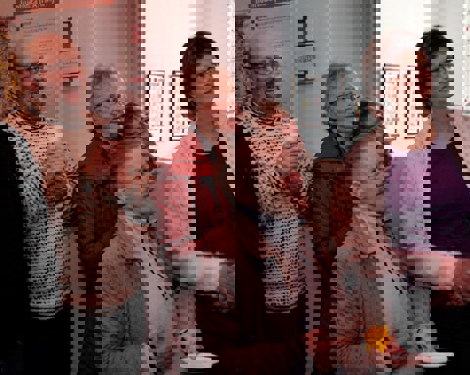 Lydhøre borgere var mødt frem til åbningsreceptionen af læge- klinikken på Ærøskøbing Sygehus, tirsdag 26. januar 2010.  Tekst og fotos: Hanne Kopp