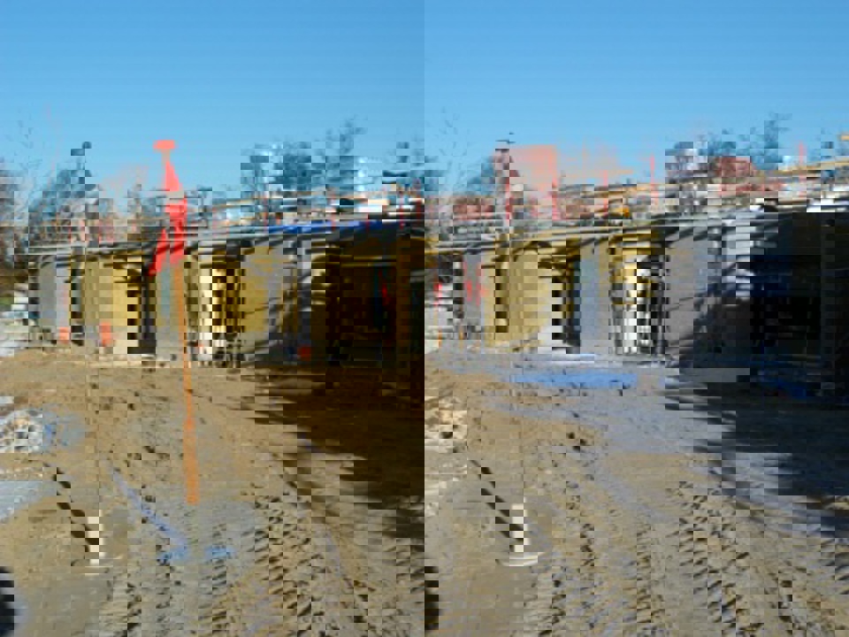 Der var rejsegilde på et byggeri i Kværndrup 30. november 2010.  Forleden var der rejsegilde på et byggeri med plads til 20 nye  bolig- og aktivitetspladser. Det nye bolig- og aktivitetstilbud  bliver en del af AutismeCenter Holmehøj, der er beliggende i  Kværndrup mellem Odense og Svendborg. 