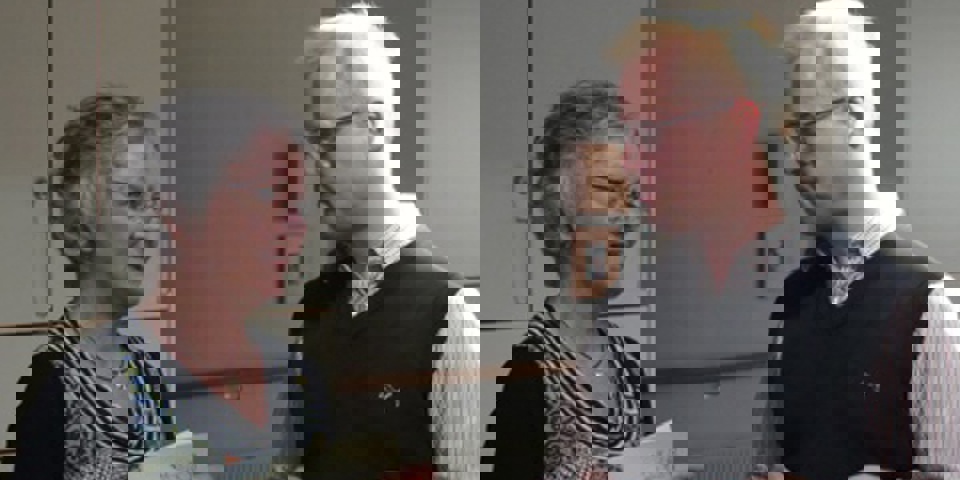 Forstander Tove Noesgaard og regionsrådsformand Carl Holst  fik sig en sludder ved receptionen.