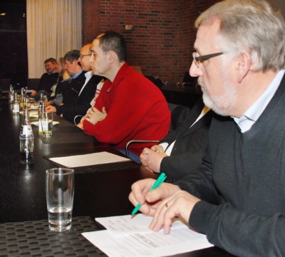 De potentielle kandidater sætter sig ind i regionsrådsarbejdet. 