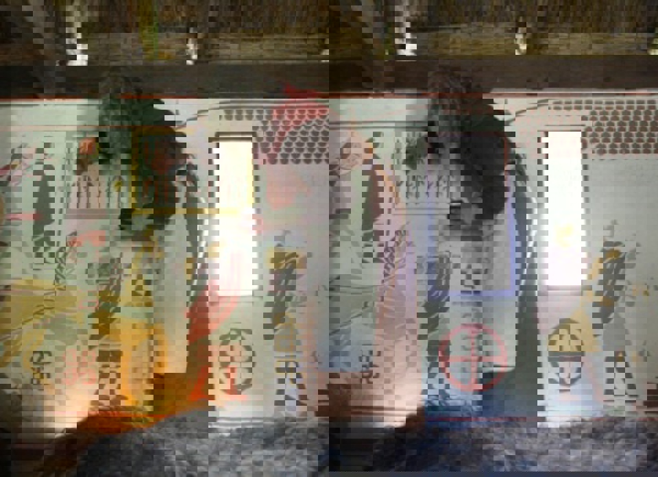 Måneders intenst arbejde blev afsløret fredag den 20. august, da regionrådsformand Carl Holst ’klippede snoren’. Vikingebandet Ranild sørgede for musikken, og der blev skænket ’Ribe mjød’ i lange baner, også Ribe VikingeCenters gæster var naturligvis inviteret til begivenheden.