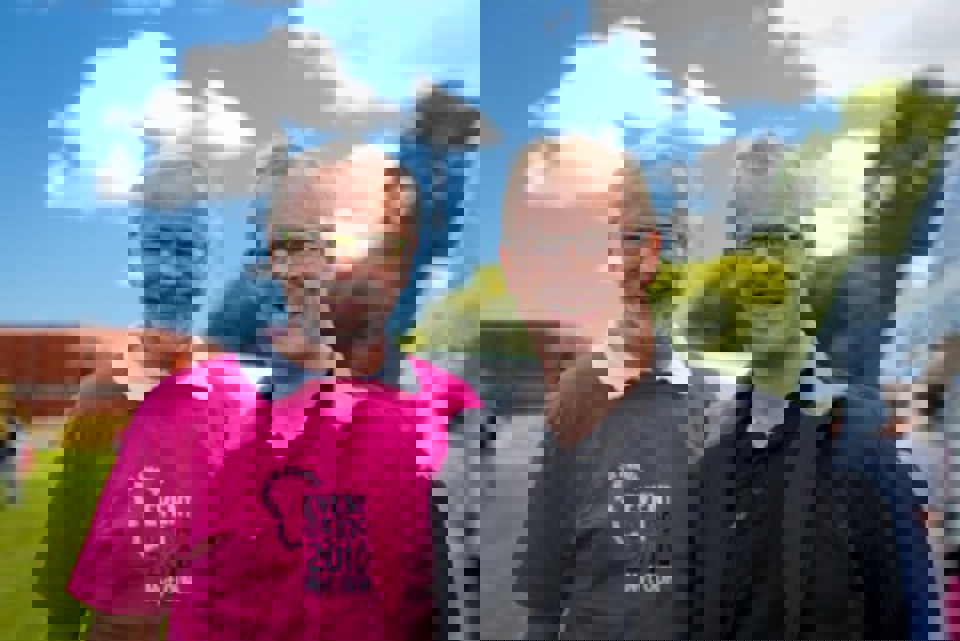 En veloplagt projektdirektør for Nyt OUH, Niels Mortensen og en ligeså veloplagt regionsrådsformand, Carl Holst (V).