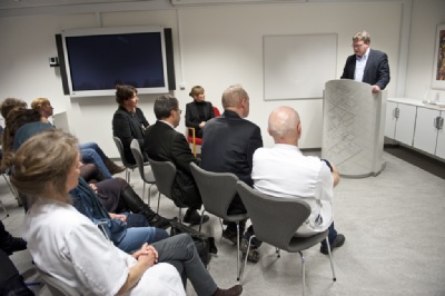 Regionsrådsmedlem Bo Libergren (V) lagde i sin tale vægt på  tværgående samarbejde og behovet for at etablere nye former  for samarbejde mellem fx hospital og kommuner, så patienterne  hele vejen gennem deres kontakt med sundhedsvæsenet får  støtte til udredning og behandling.