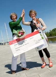 Delt andenplads: Voksenpsykiatrisk  afdeling i Kolding, Psykiatrien i Region  Syddanmark: Karin Viuf og Lissy Hansen.