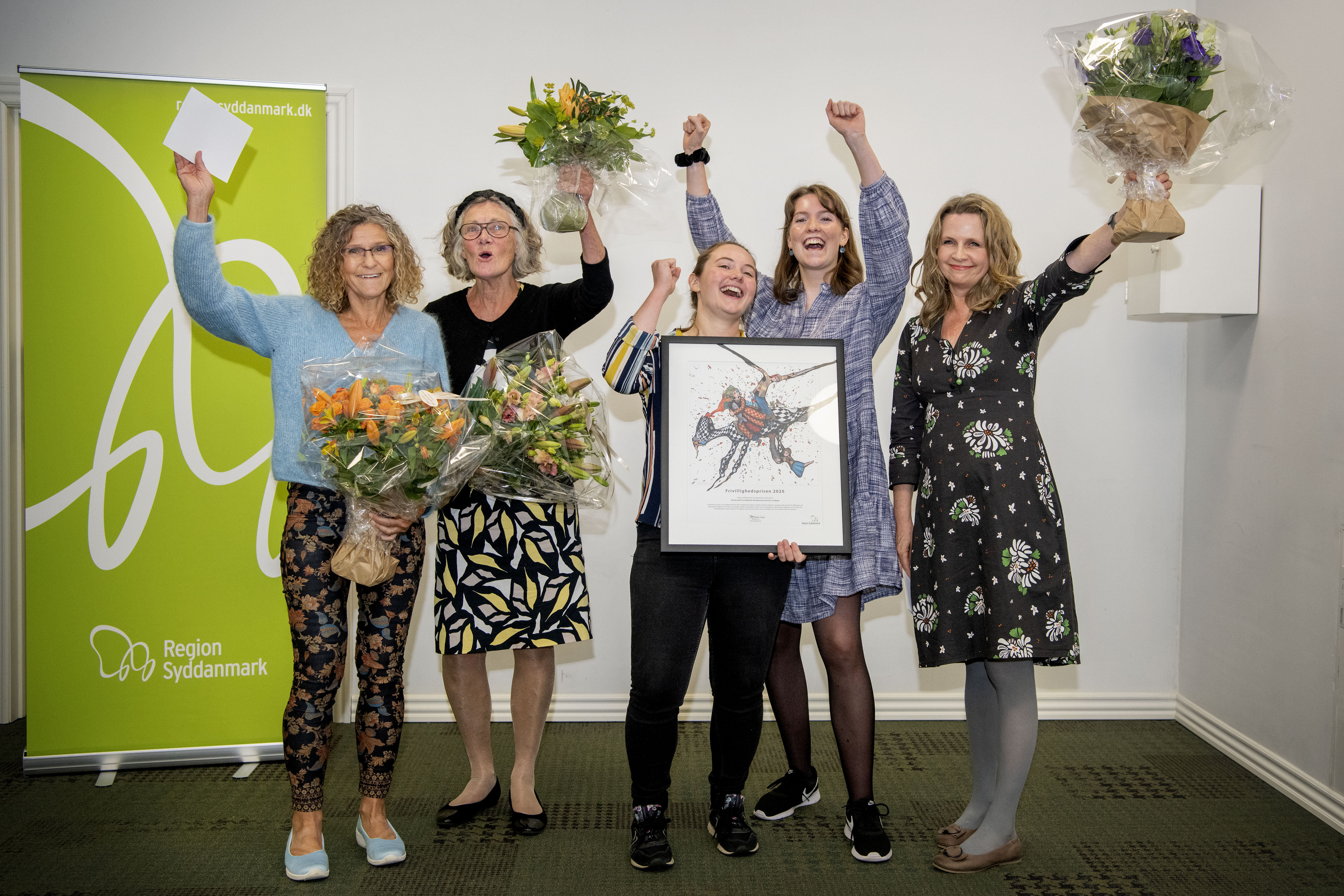 Vinderne af hovedpræmien - studerende fra musikkonservatoriet i Esbjerg og sygeplejerske fra intensivafdelingen på Sydvestjysk Sygehus i Esbjerg.