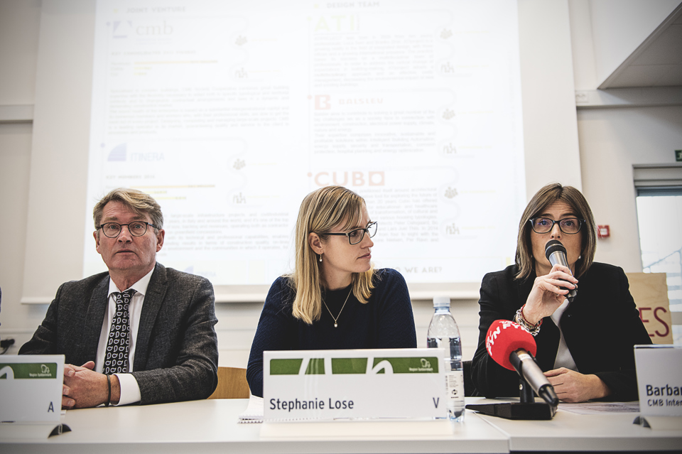 Fra venstre: Poul-Erik Svendsen (S), 1. næstformand i Region Syddanmark, Stephanie Lose (V), regionsrådsformand i Region Syddanmark og Barbara Maccioni, international udviklingschef i CMB. (Foto: Jens Wognsen)