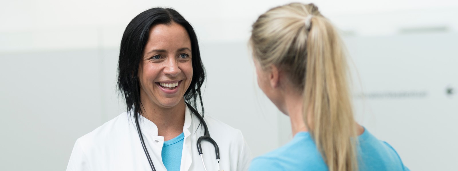 Medarbejdere i dialog