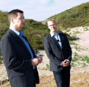 Preben Friis Hauge og Carl Holst Formand for Plan- og Miljøudvalget i Varde  Kommune, Preben Friis-Hauge og regionsråds- formand Carl Holst.