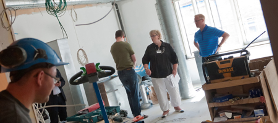 Regionsrådsformand Carl Holst (V) besøgte Sygehuset i Svendborg, onsdag den 29. juni 2011, for at se den fælles akutmodtagelse (FAM) tage form.