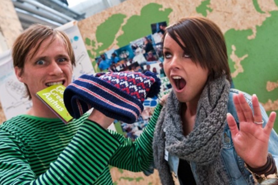 Sofie Hemberg fra Rosborg Gymnasium får bæredygtighed ind på livet af Søren Stochholm. Kan du spise dit produkt? Hvis nej, så tilbage til tegnebordet igen.