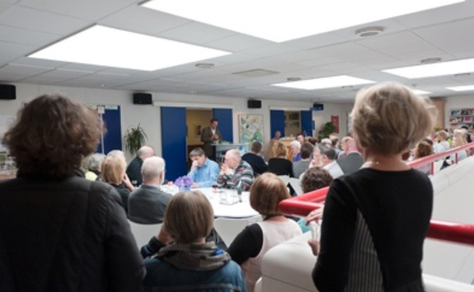 Centerchef Erik Blæsbjerg Poulsen tog godt imod de mere end 70 inviterede gæster. (Fotos: Jørgen Diswal)