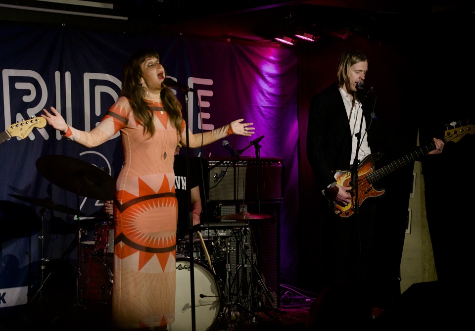 Sangeren Naja Rosa Koppel på Tiny City Jazz koncert i Sdr. Bjert i foråret. Den første af en række koncerter i mindre byer støttet af Region Syddanmarks kulturpulje.
