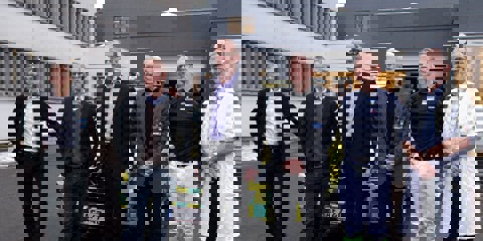 Indvielse af døgndækkende lægebil i Kolding torsdag 14. januar.  Fra venstre: Adm. sygehusdirektør Niels Nørgaard Pedersen,  regionsrådsformand Carl Holst (V), borgmester i Kolding Kommune  Jørn Pedersen, lægelig direktør H.C. Thyregod, leder af lægebilen,  overlæge Dennis Köhler og ledende overlæge Lynge Kirkegaard.  Fotos: Jørgen Diswal.