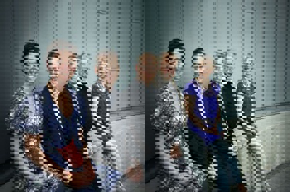 Region Syddanmarks Klima-DM vindere og formand  for dommerpanelet. Fra venstre mod højre: Jette Mellgren (recycled cables), Ole Petersen  (synlig miljøcertificering af køretøjer), regionsråds- formand Carl Holst, Søren Møller (isoleret gryde),  Helle Schaumann (også recycled cables). Foto: Kirstine Mengel.