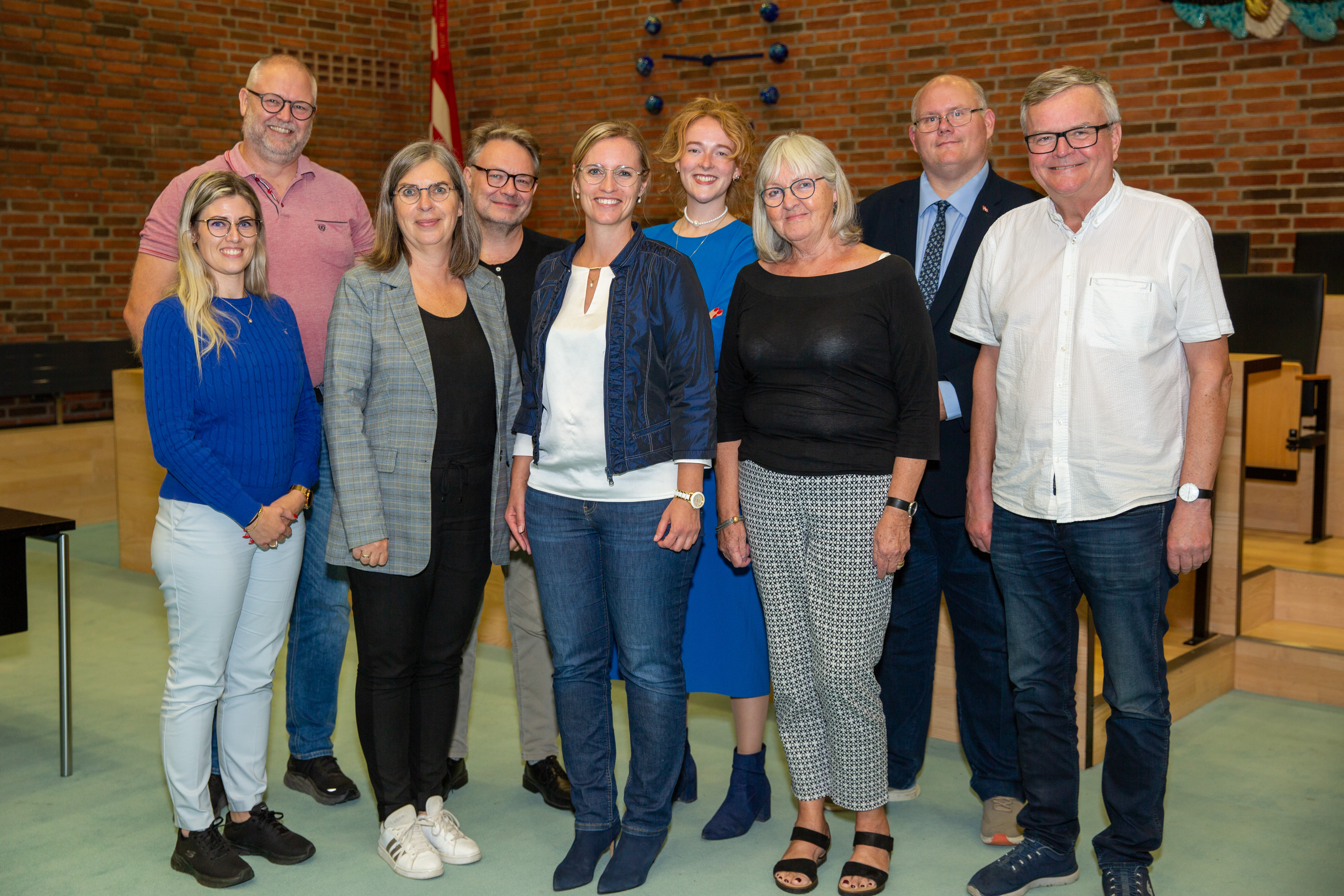 Forhandlerne bag forliget om Region Syddanmarks 2023-budget. Fra venstre: Sabrina Bech Røn (NB), Dan Skjerning (S), Mette With Hagensen (S), Bo Libergren (V), Stephanie Lose (V), Anne Skau Styrishave (R), Annette Blynel (SF), Carsten Sørensen (DF) og Morten Weiss-Pedersen (K). Foto: Anders Flindt Prytz Christensen