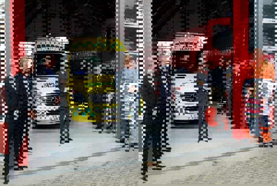 indvielse af ambulanceberedskab i Løgumkloster Regionsdirektør i Falck, Erik Møberg, glæder sig over sam- arbejdet med Region Syddanmark, som har betydet et markant  løft på det præhospitale område.