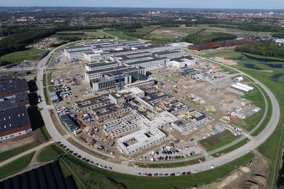 Oversigtsbillede af byggepladsen på det nye OUH - september 2023. Foto: Region Syddanmark