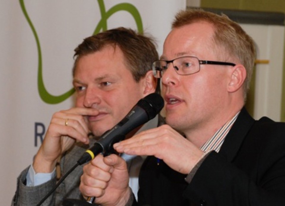 I fællesskab skal vi finde en løsning, vi alle kan være glade for.  Vi skal ikke have et tomt monument fra fortiden, men et sted  med lys i vinduerne, sagde regionsrådsformand Carl Holst.